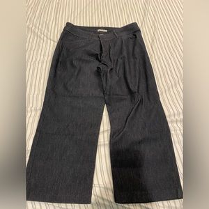 Lee womens natural fit women’s size 20 short denim jeans.